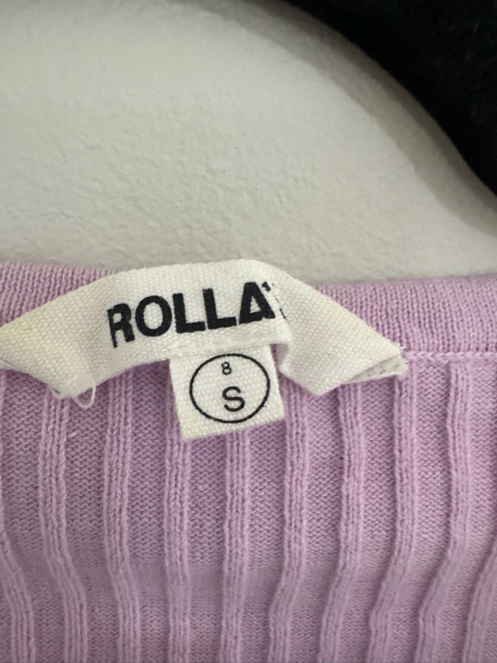 Light Purple Ribbed V-Neck Button-Up Top - Picture 4 of 4